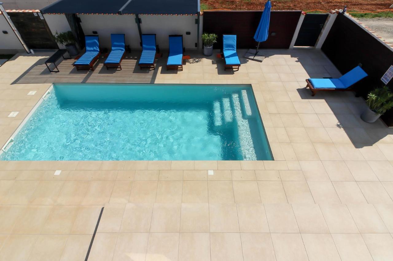 Modern Villa Nerina With Private Pool Near PUY 외부 사진