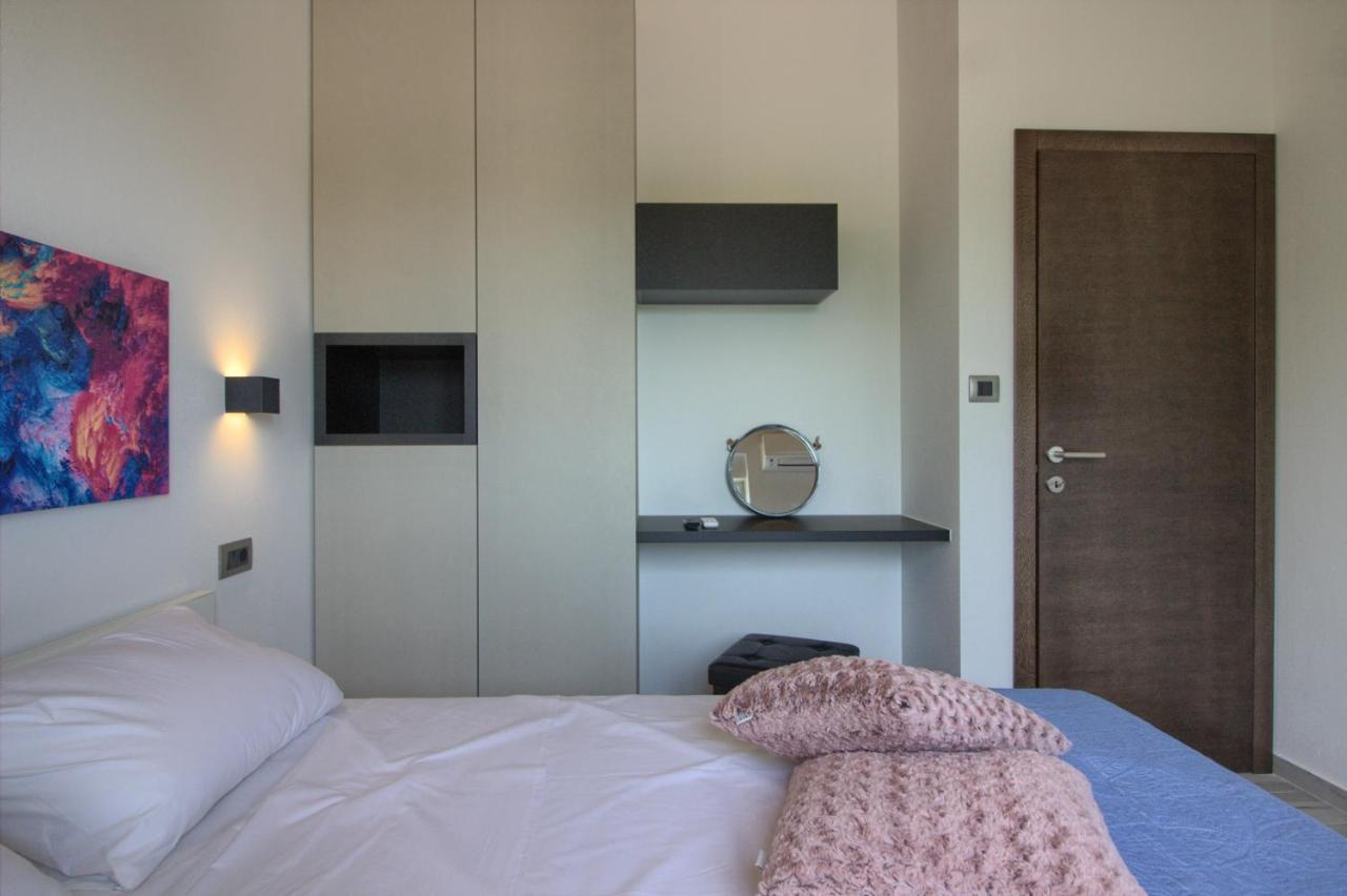 Modern Villa Nerina With Private Pool Near PUY 외부 사진