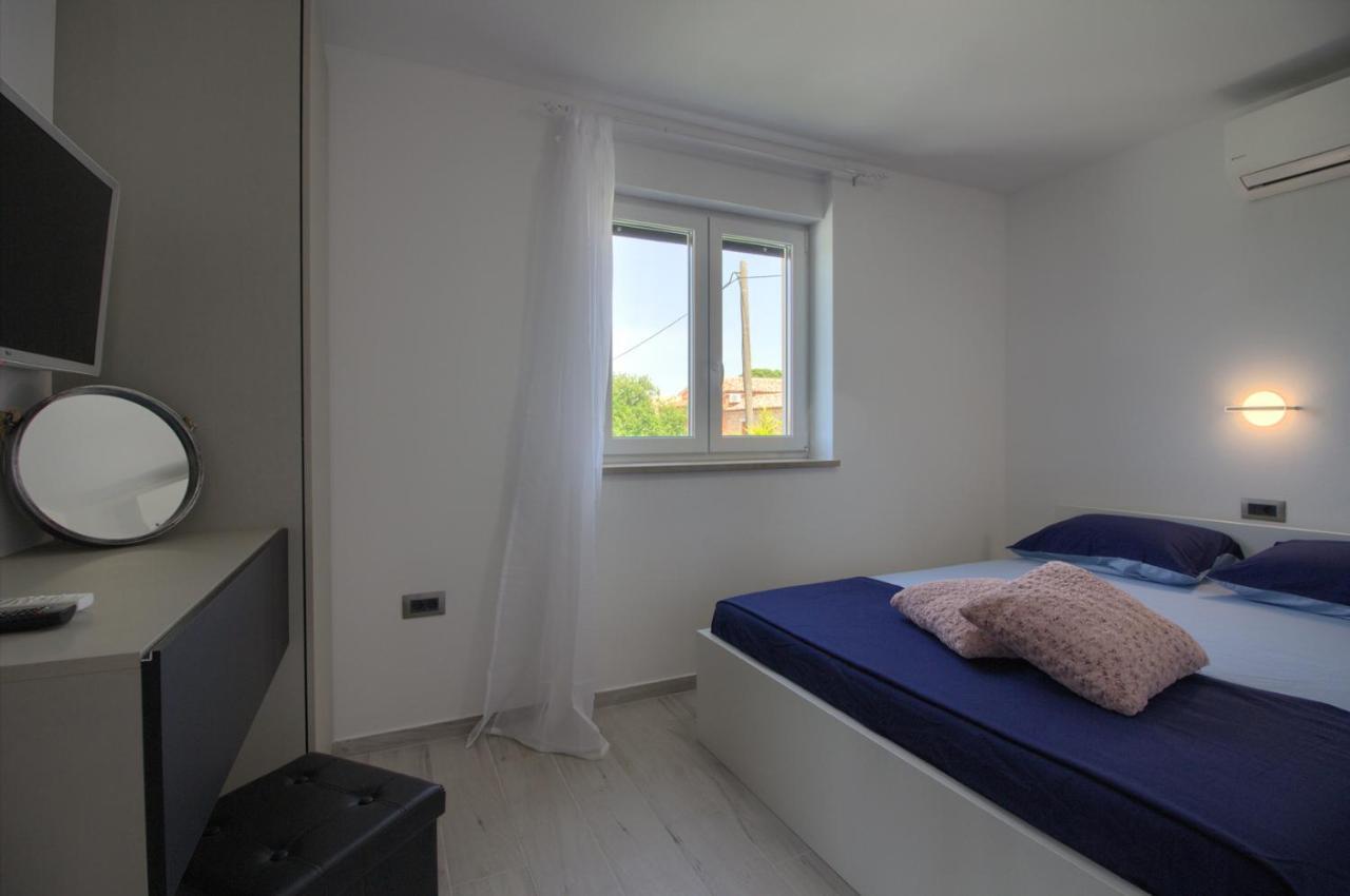 Modern Villa Nerina With Private Pool Near PUY 외부 사진